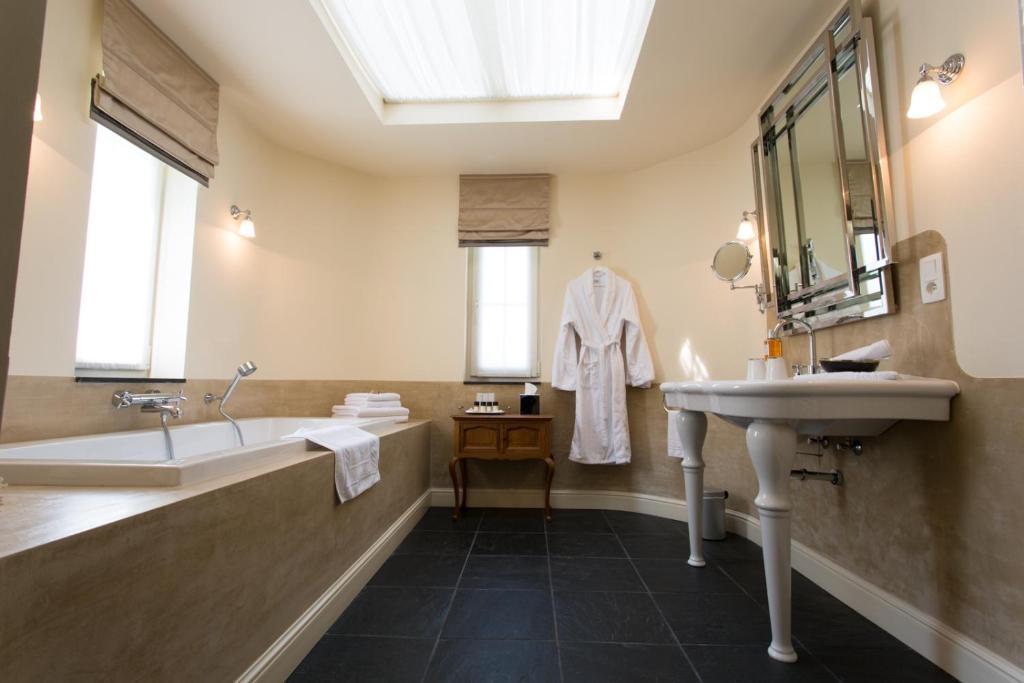 B&B Villa Reynaert Opoeteren Экстерьер фото